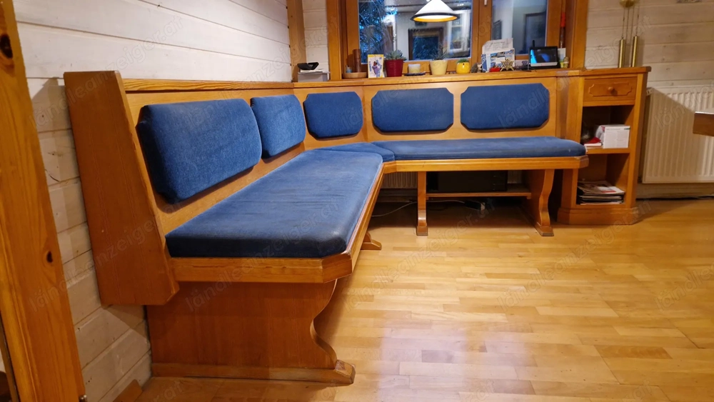 Eckbank mit kleinem Zubau zu verschenken Selbstabholung