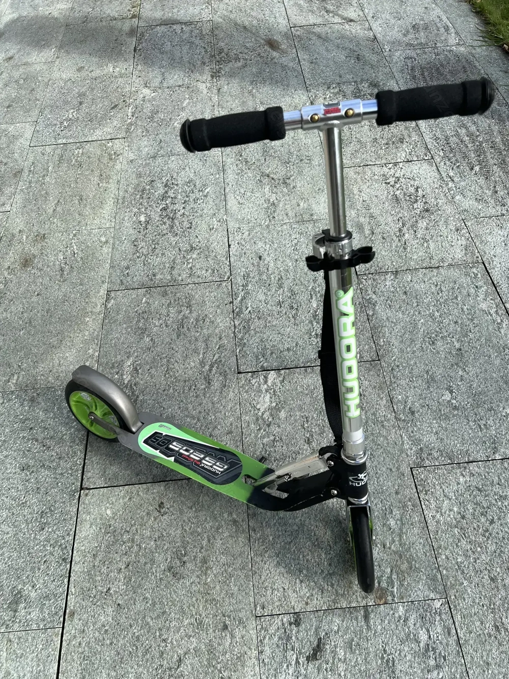 Faltbarer Aluminium Scooter Hudora grün
