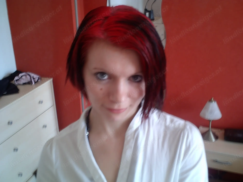 Scharfzüngige Rothaarige   lass dich von meiner Stimme verführen!