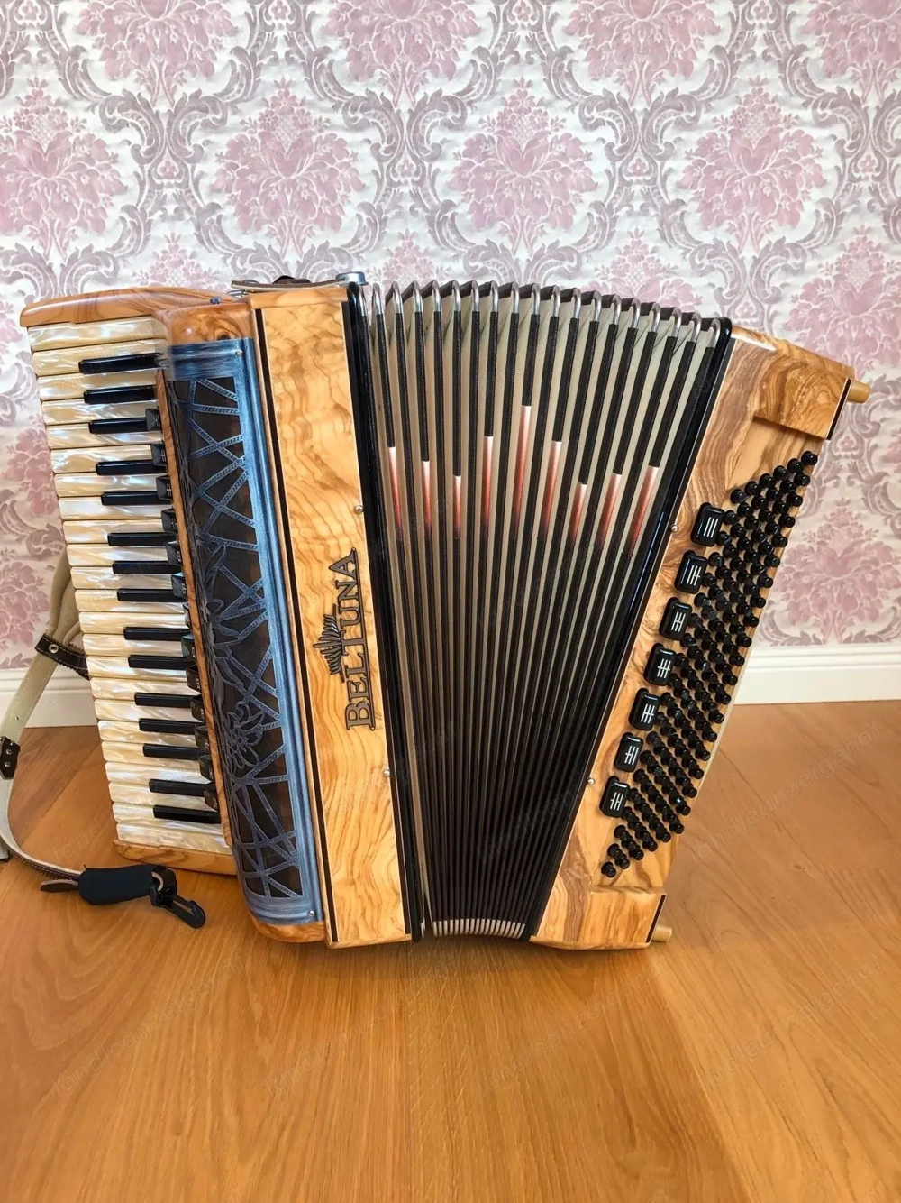 Beltuna Alpstar V 38120 C M, Piano-Akkordeon