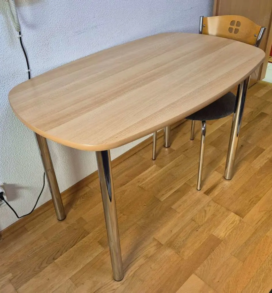Küchentisch inkl. 2 Stühle zu verschenken 