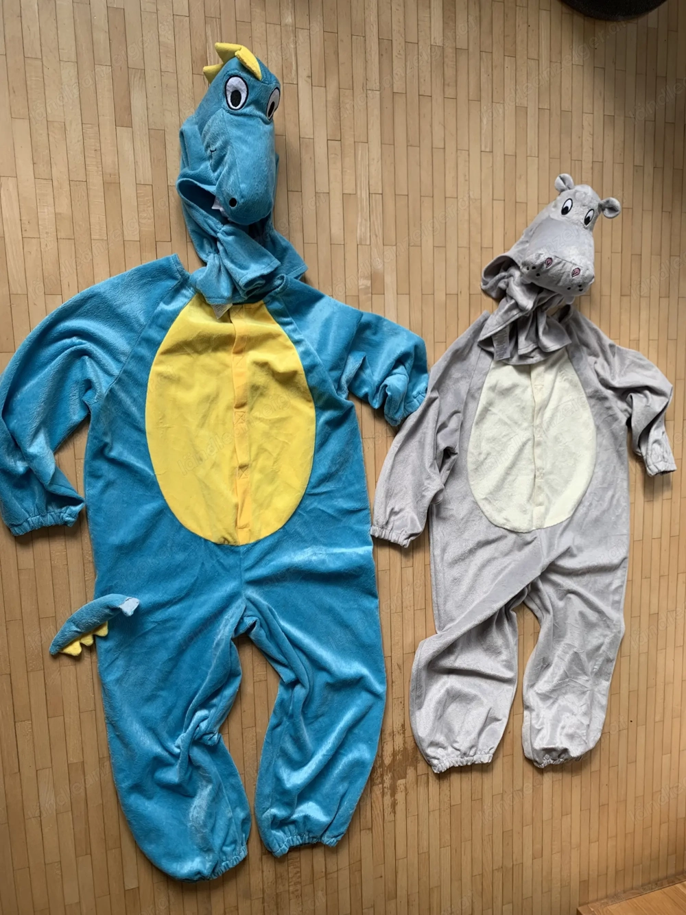 Kostüme- Drache (128) und Nilpferd(104)