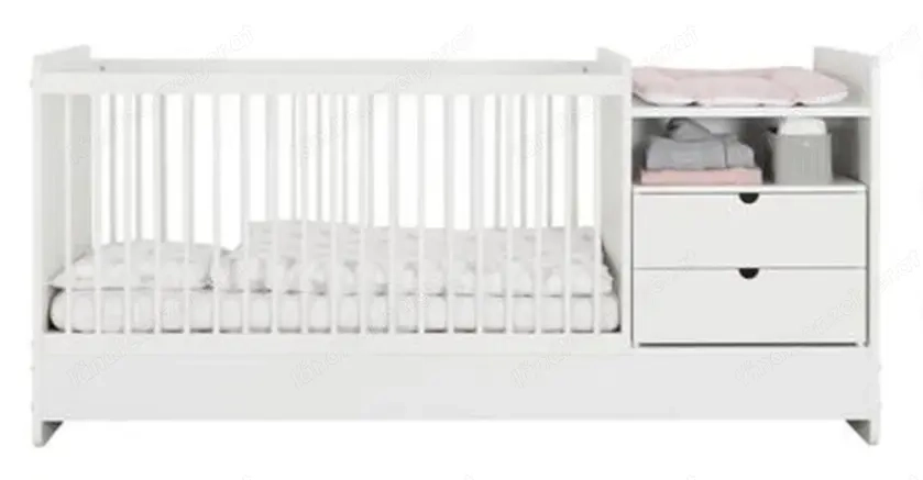 Babybett mit integriertem Wickeltisch 