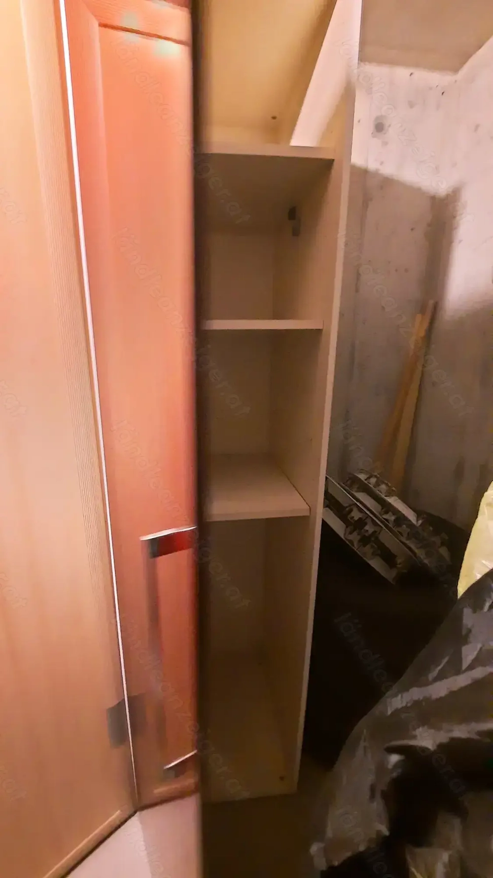 Hochschrank für Keller