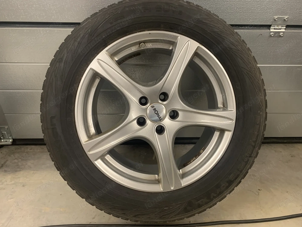 Alfa Stelvio Alufelgen mit Winterreifen 