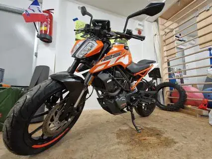 KTM Duke 125
