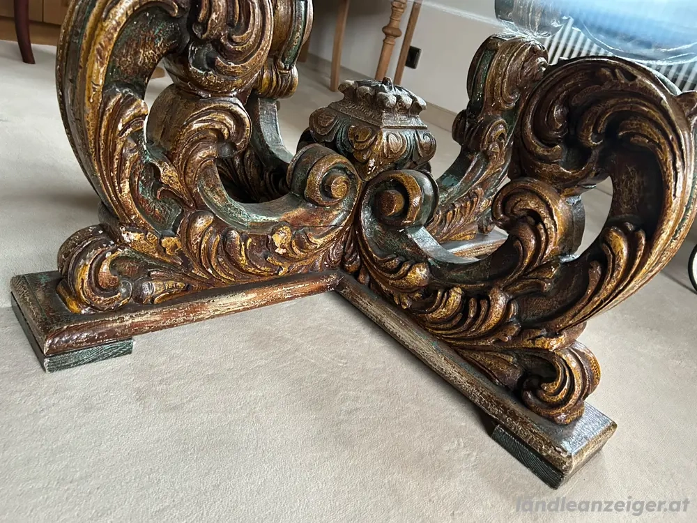 Alter Barocker Couchtisch aus den 60-70ern