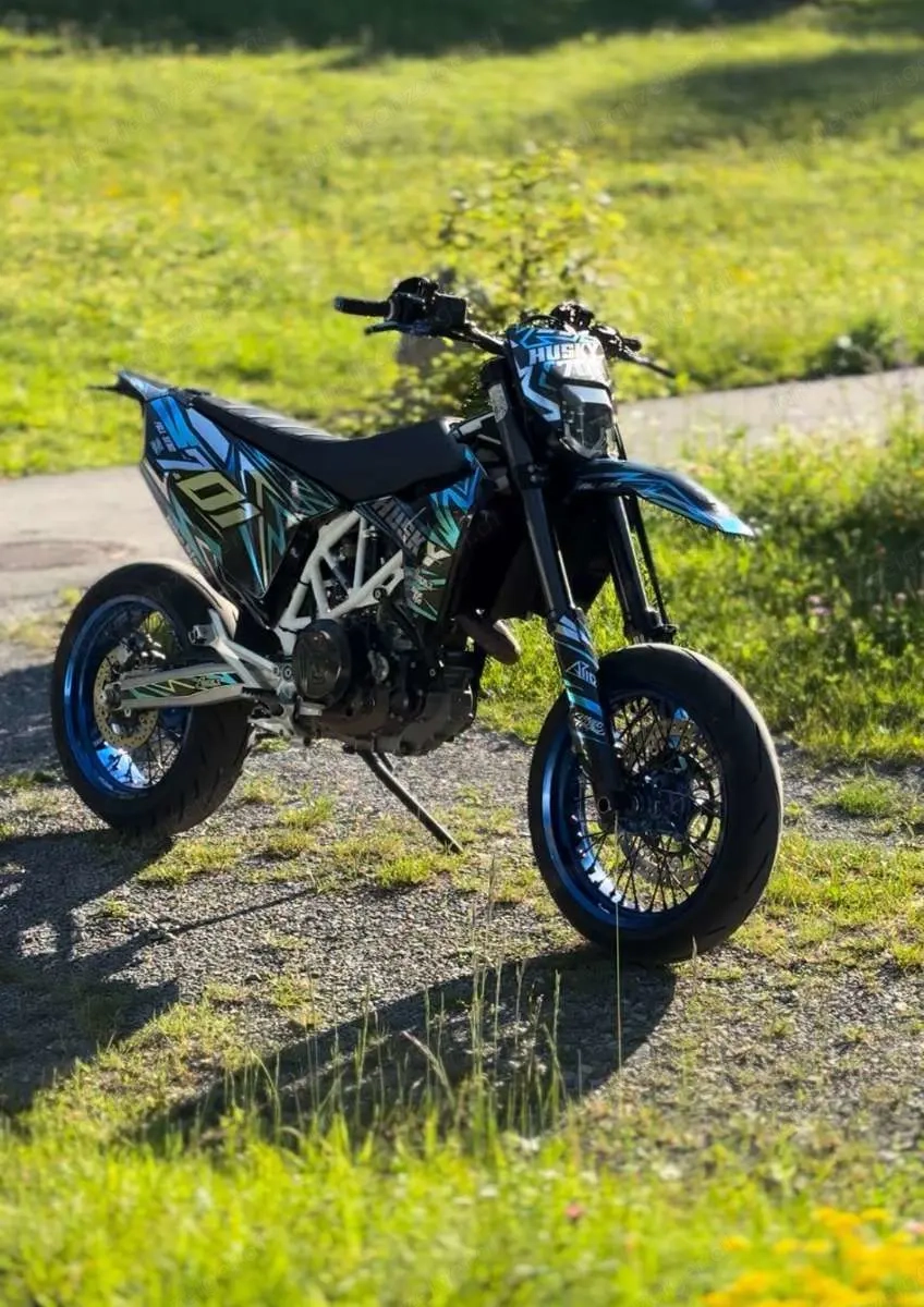 Husqvarna 701 Supermoto - Top gepflegt I viele Extras