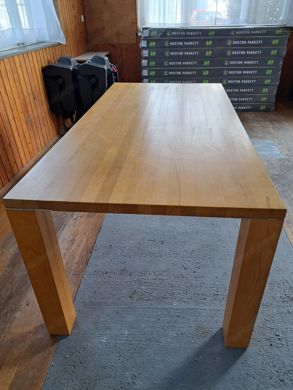 Vollholztisch von Casa