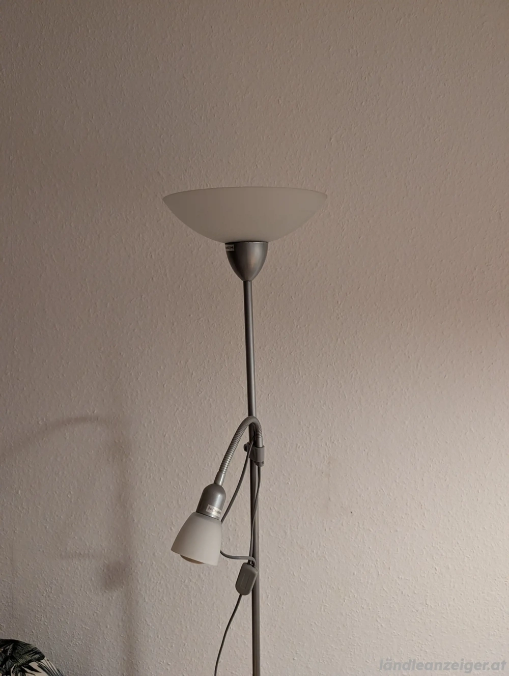 Stehlampe zu verschenken