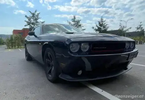 Dodge Challenger SXT PLUS