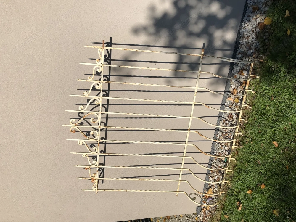 Eisengitter als Deko für Garten