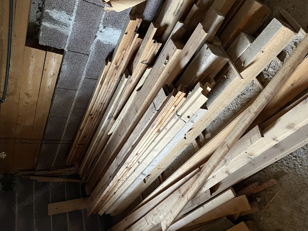 Holzlatten und Balken