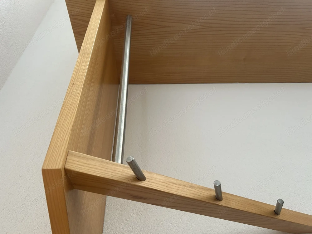 Garderobe aus Eschenholz Schreinerarbeit