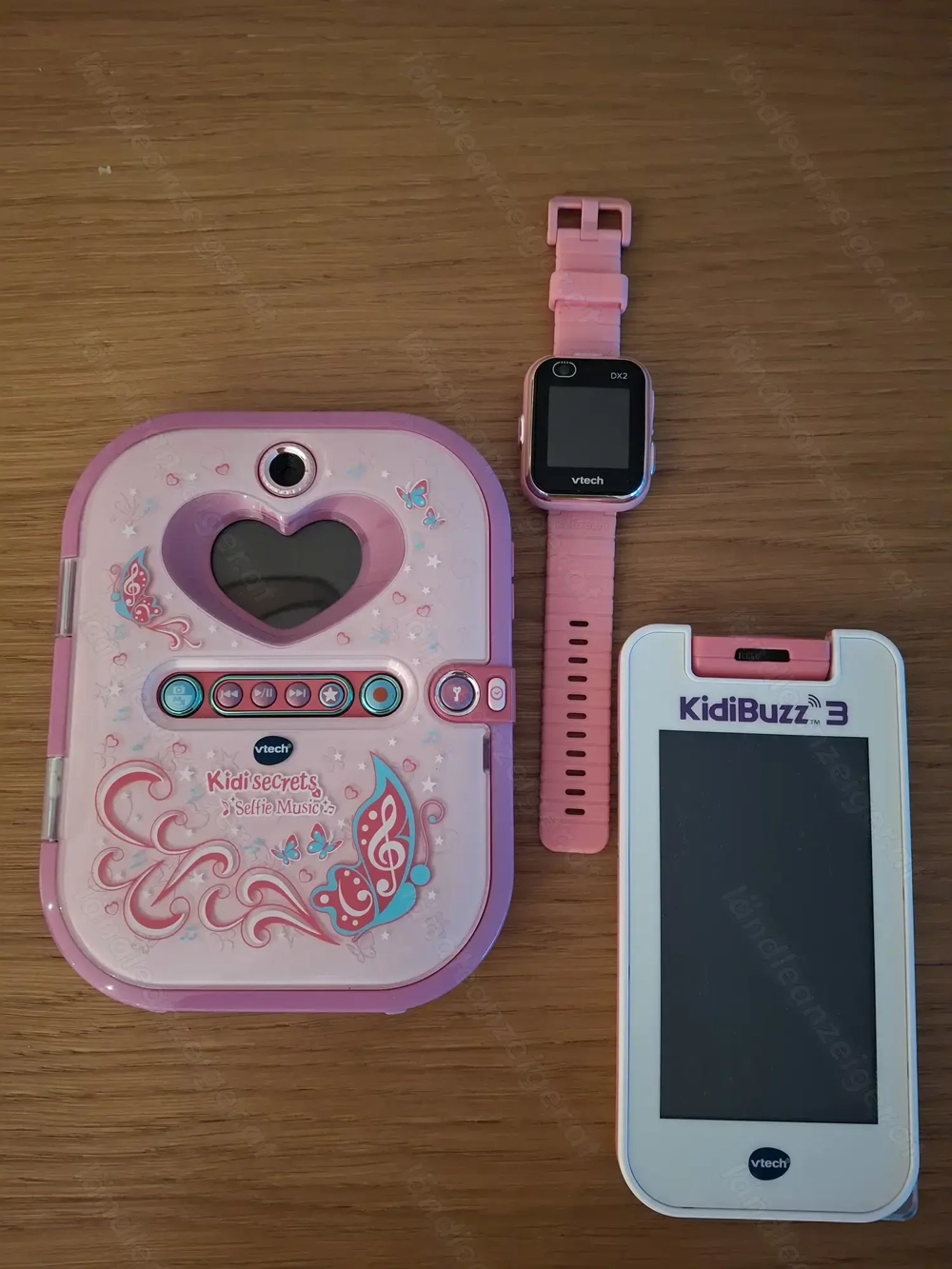 Vtech Kidi secrets, Uhr und Buzz3