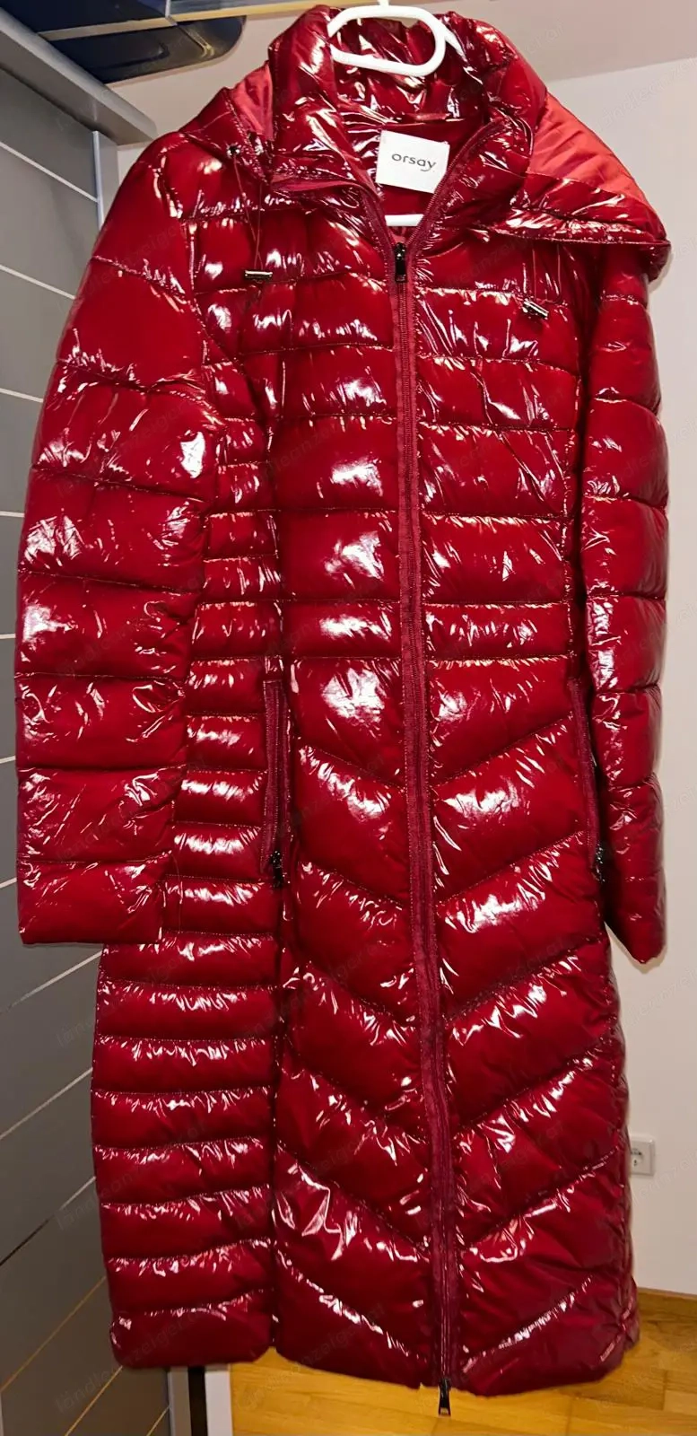 Wunderschöner neuer Wintermantel