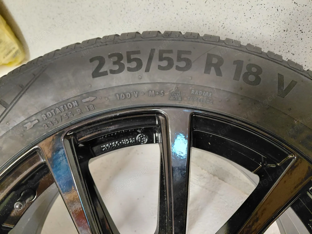 VW Originalreifen inkl. Felgen 235 55 R18 V 1 Stk. VW Originalreifen inkl. Felgen 235 55 R18 V 1 Stk.