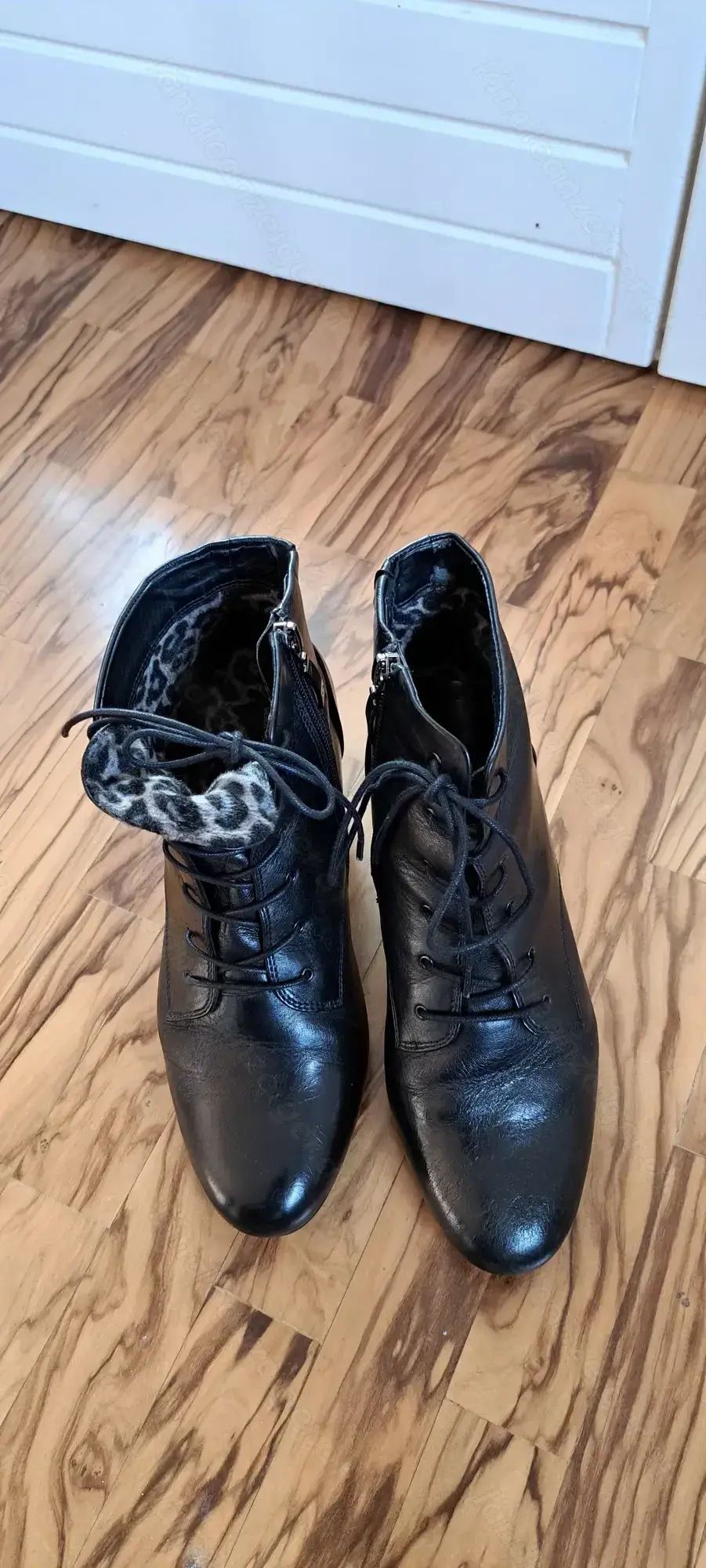 neuwertiger Wintermantel  und Stiefletten    