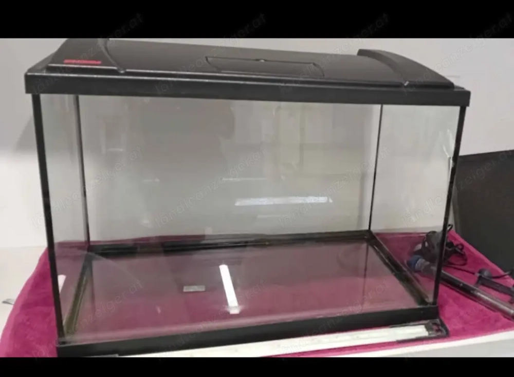 Tolles Einsteiger-Aquarium Eheim 84l mit Zubehör