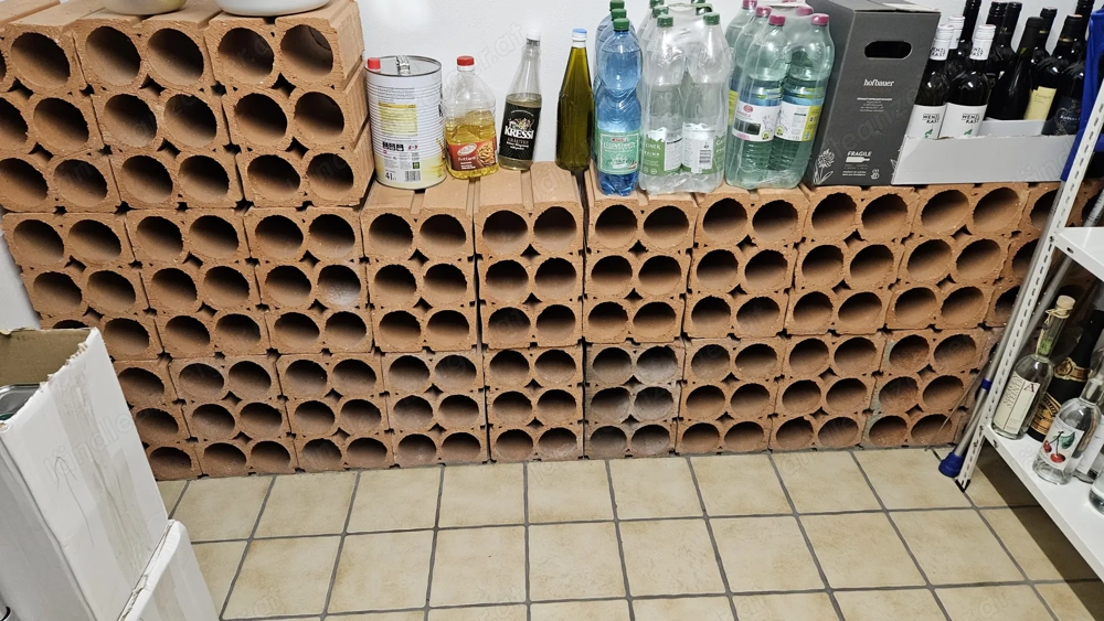 Weinziegel zum Verkauf