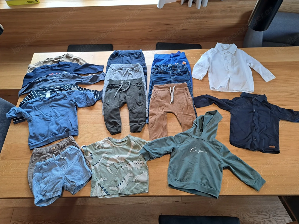 Kinderkleidung für Jungs. Gr. 80