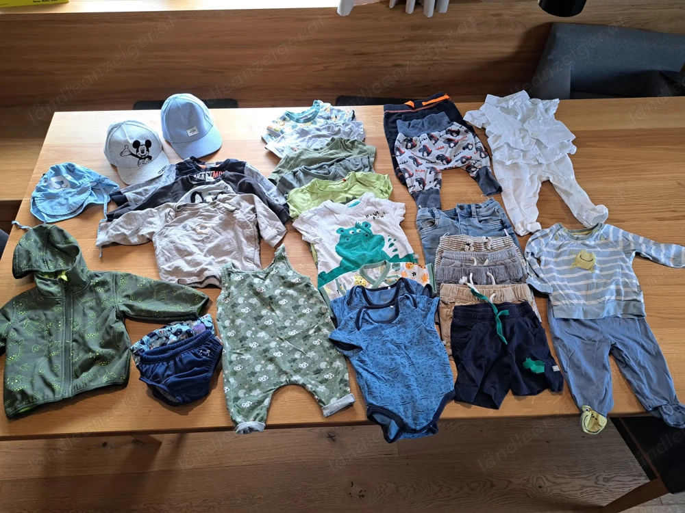 Kinderbekleidung für Jungs. Gr. 62, 68