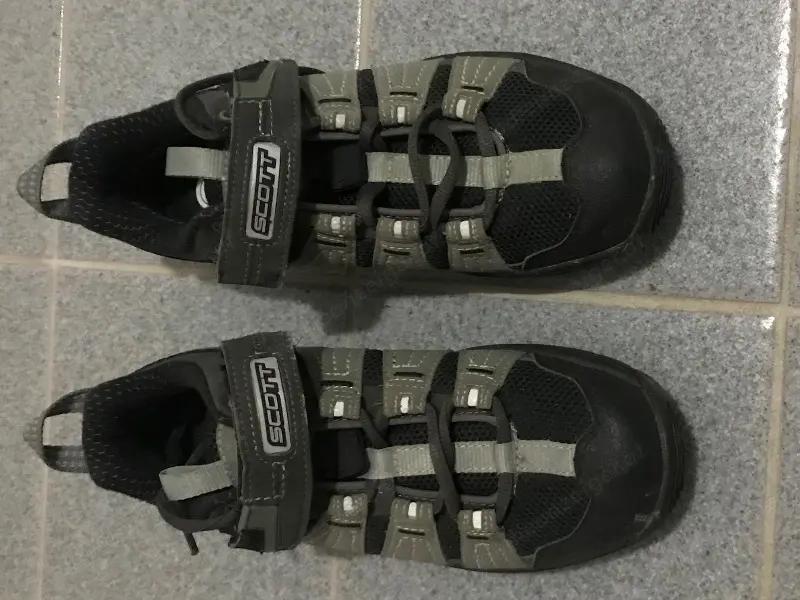 Sportschuhe für Bikes