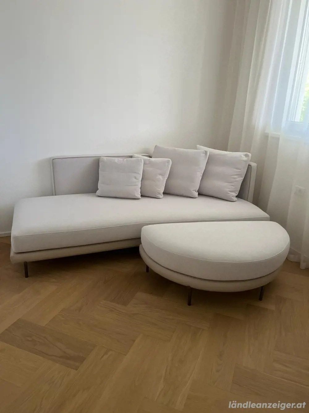 TRAUMSOFA Fusshocker  -  Neuwertig