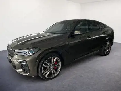BMW X6 M50 i/STHZ/AHK/LASER/M-SITZE/SKY-LOUNGE/ 390 kW (530 PS), Automatik, Allrad