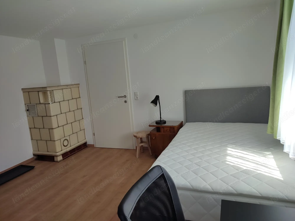Vermiete ab 1. Mai 2026 Zimmer in 3er WG mit eigenem Badezimmer Room available in shared flat