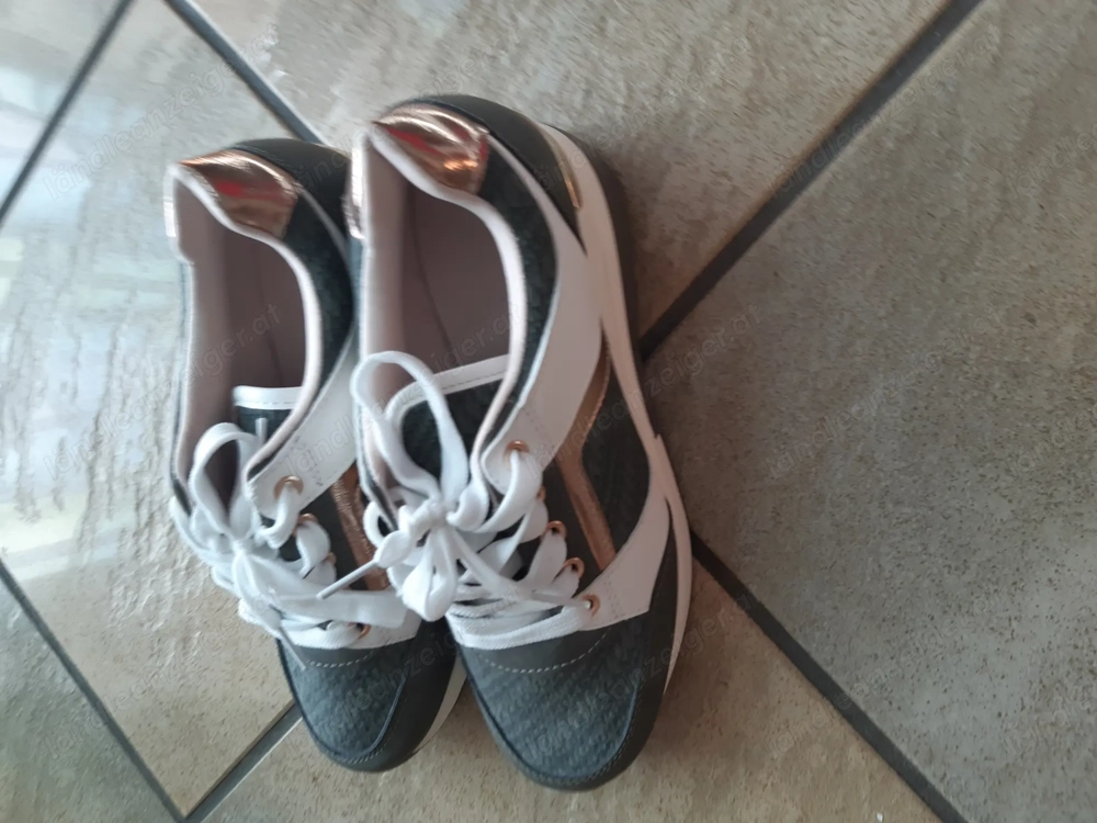 Damen Schuhe Sneakers Gr.37 NEU