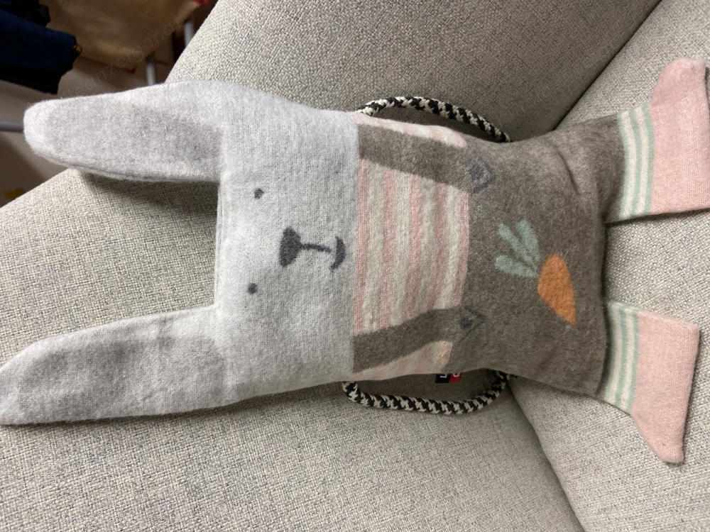 Gefülltes Polster mit Zirbenflocken 