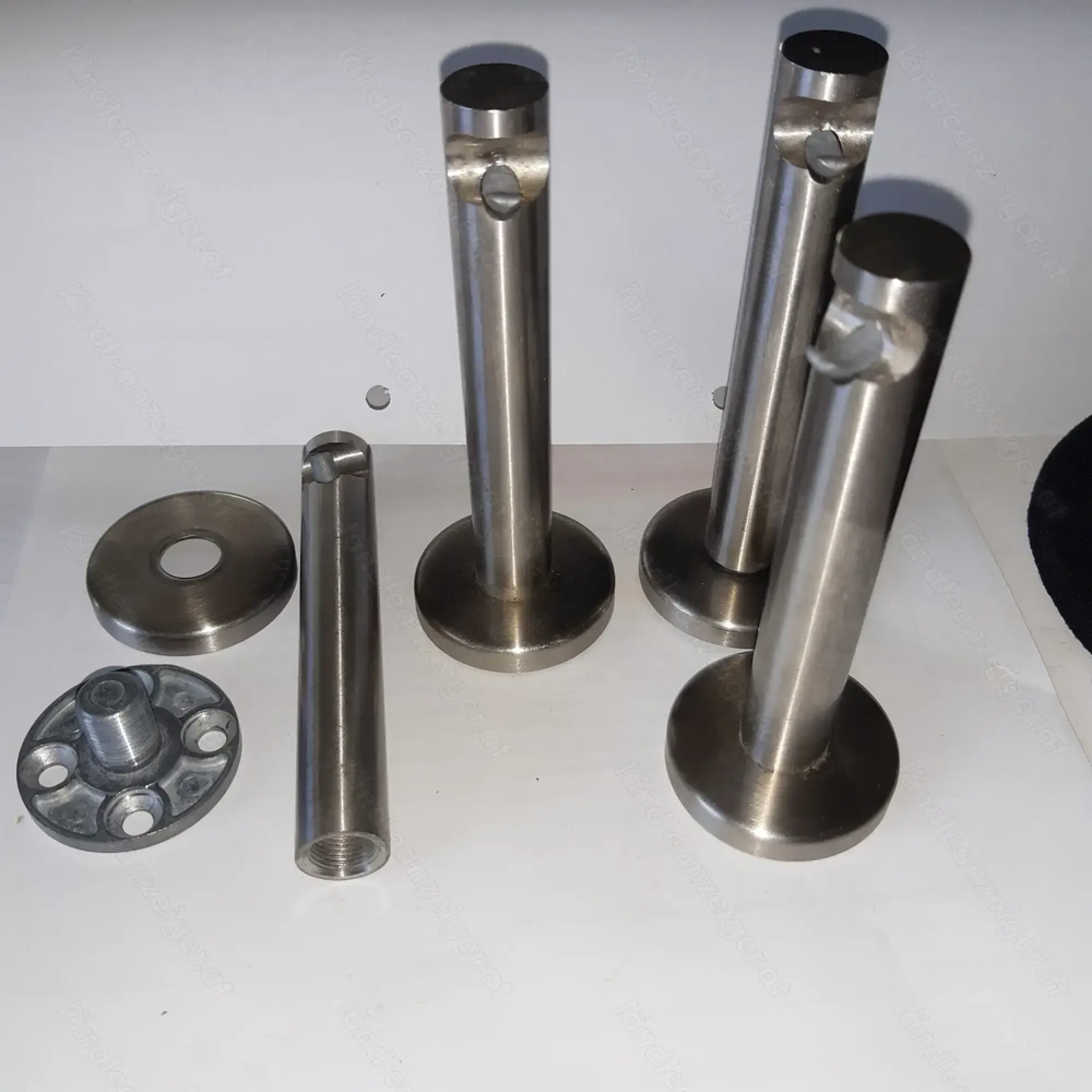 massive Halterungen für Gardinenstangen in Chromoptik