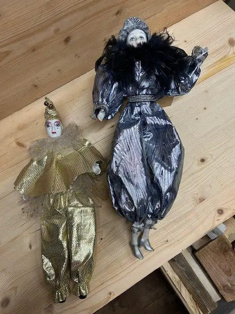 zwei venezianische Puppen