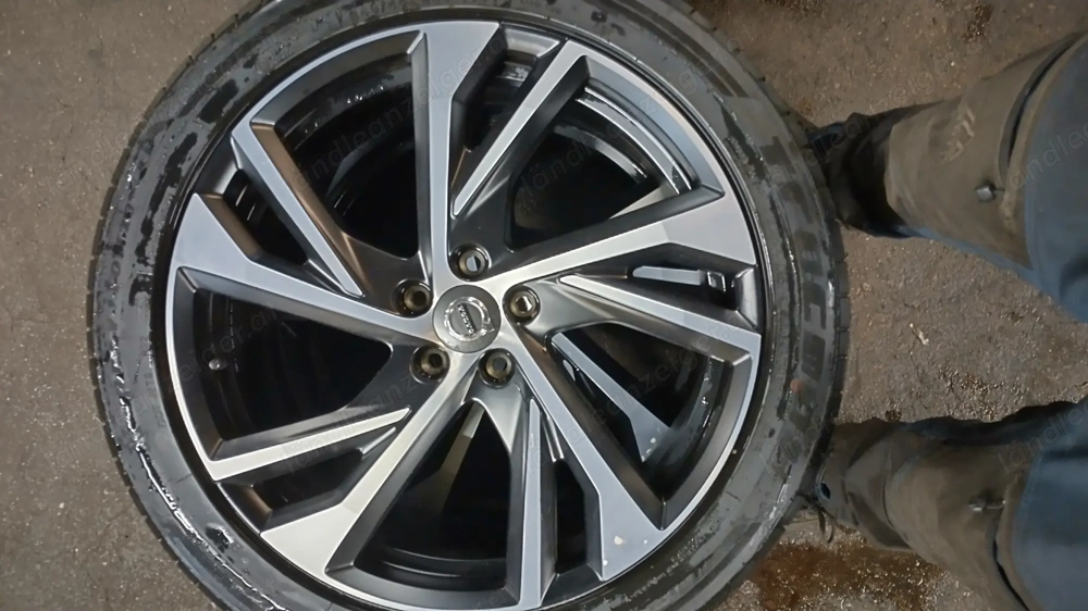 Volvo XC40 Original 20 Zoll Sommer Komplettsatz 8,00x20 5 108 ET50,5 mit 245 45-r20 103Y