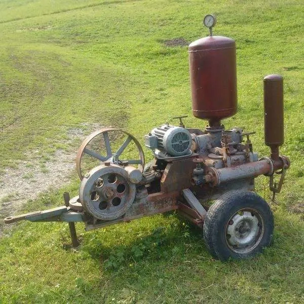 Steurer Güllepumpe   Jauchepumpe an Bastler abzugeben