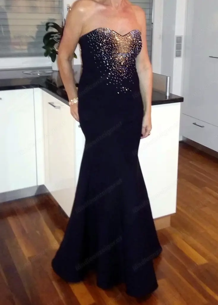 Wunderschönes schwarzes Abendkleid Ballkleid