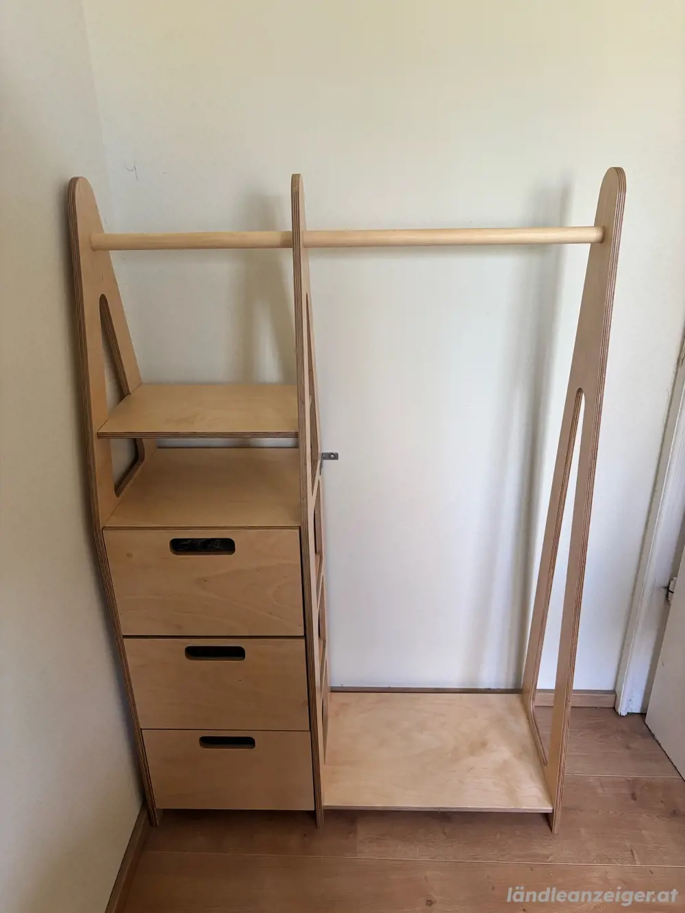 Kleiderschrank Montessori