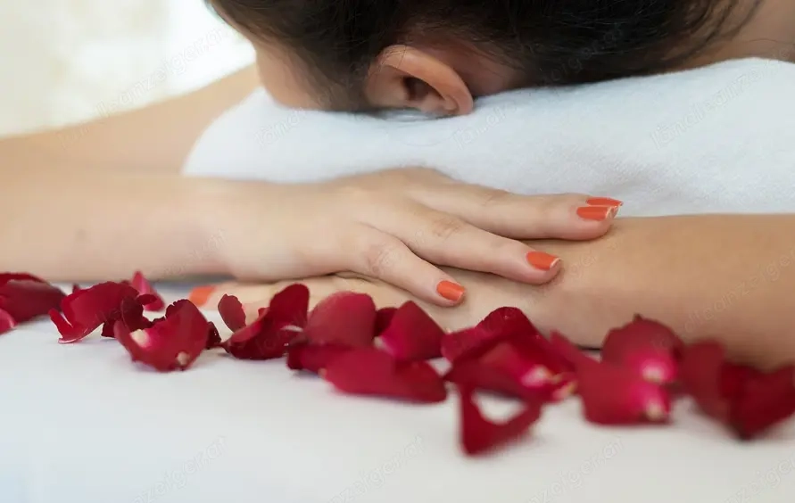 YONI MASSAGE - Verwöhnerlebnis für Frauen - GRATIS