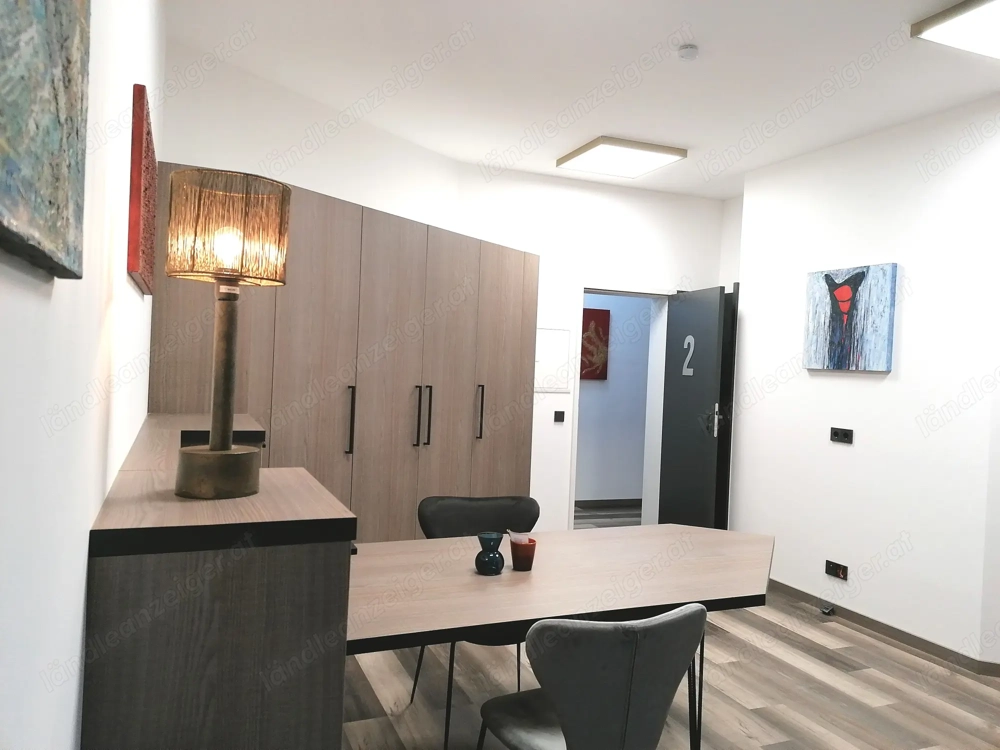 4-Zimmer Wohnung mit Gewerbe BÜRO, modern möbliert, WLAN, 2 fixe Parkplätze, Dornbirn zentrumsnah 4-Zimmer Wohnung mit Gewerbe BÜRO, modern möbliert, WLAN, 2 fixe Parkplätze, Dornbirn zentrumsnah