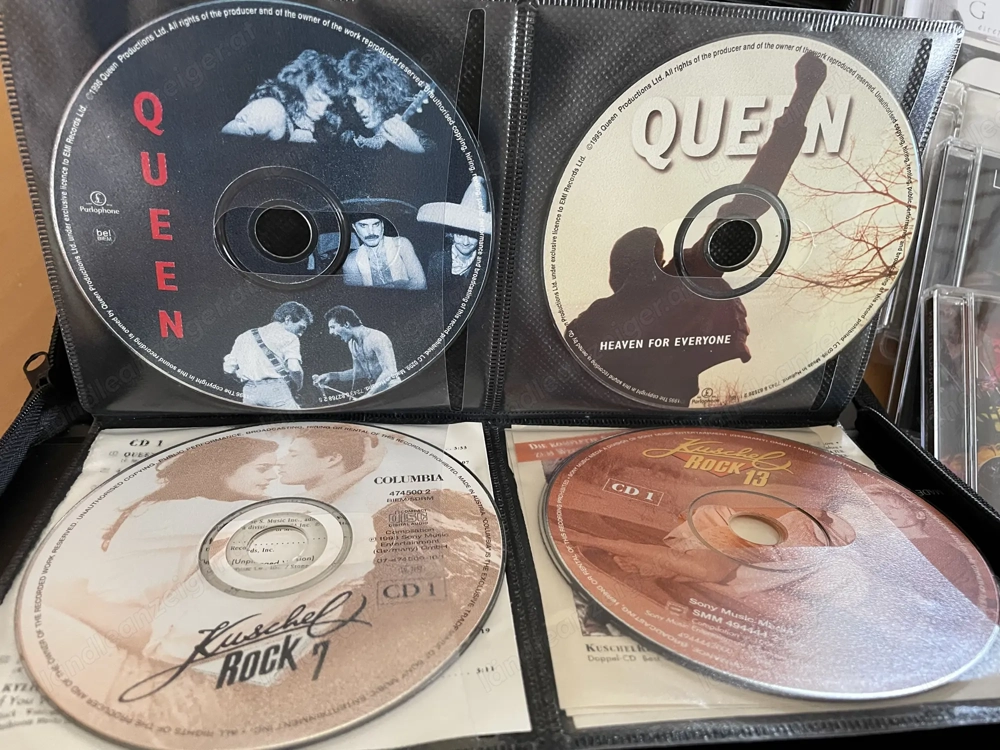CD Sammlung mit Taschen