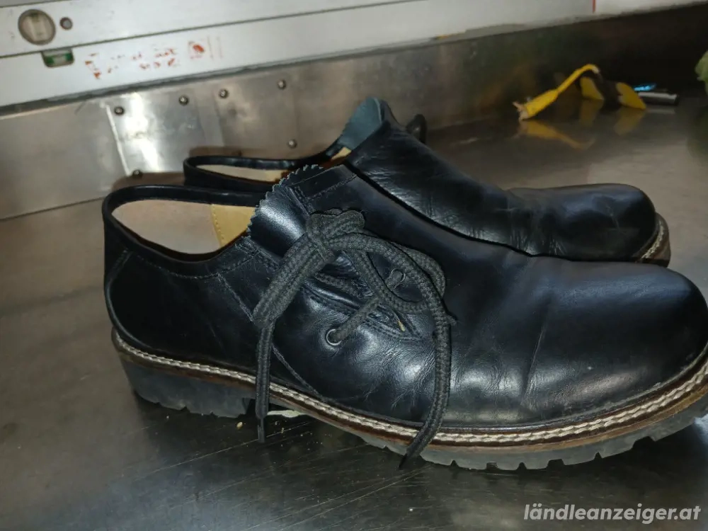 Trachtenschuhe