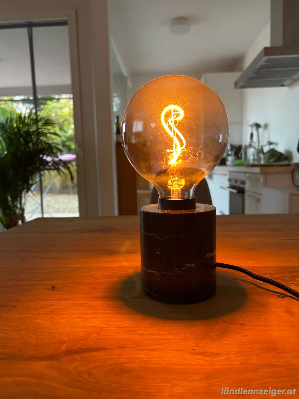 Lampe aus Mamor inkl Glühbirne