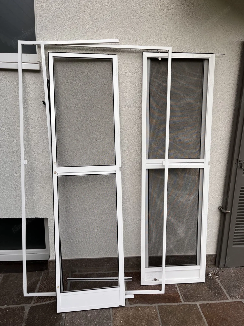 Für Bastler: Insektenschutz Einzelteile 3 Türen & Rahmen zu verschenken