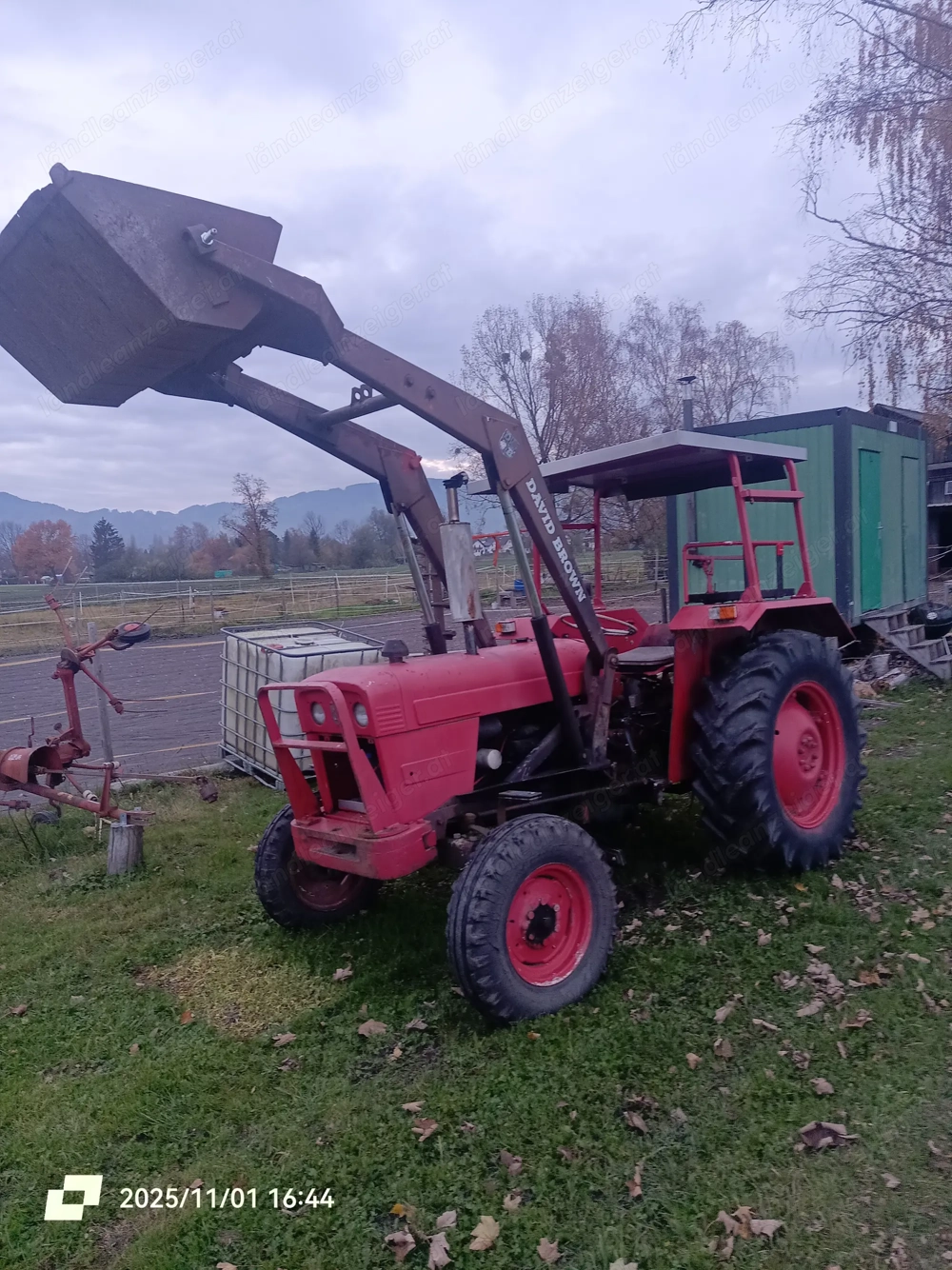 Traktor David Brown 880 mit Frontlader