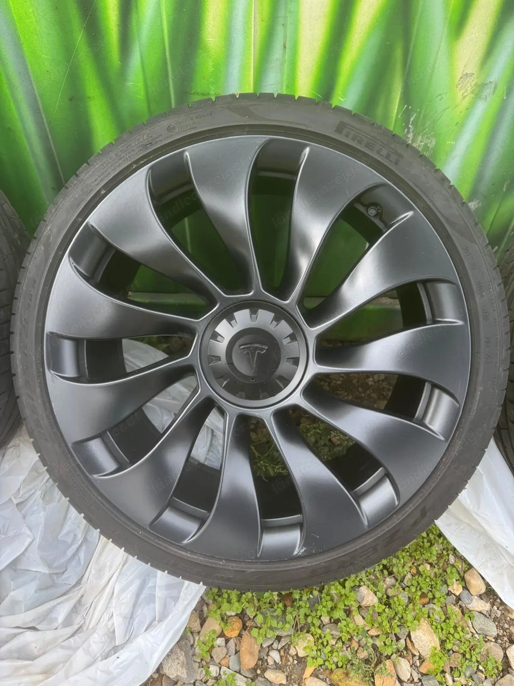 Original Überturbine Felgen Tesla Performance