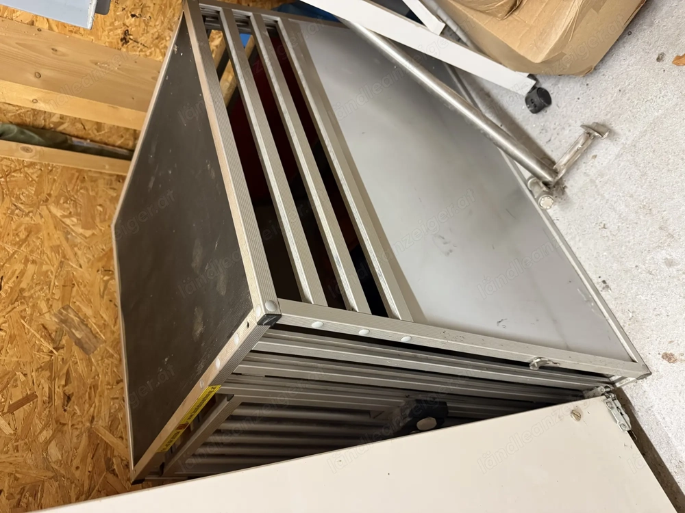 Hundetransportbox aus Alu