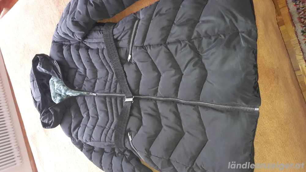 Damenjacke mit Kapuze  und  Gürtel 