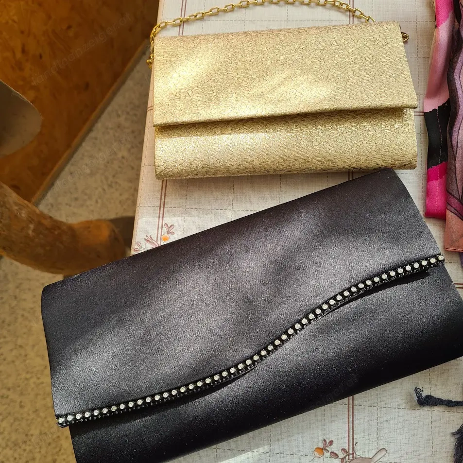 Balltäschchen in schwarz und gold