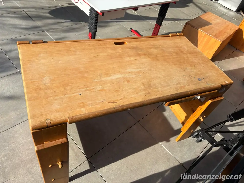 Verschiedene VOLLHOLZ Möbelstücke TEAM 7